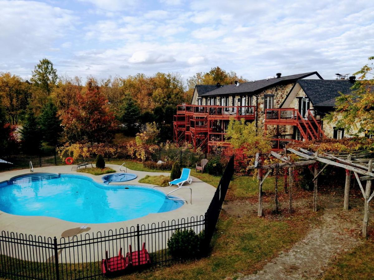Condos Vacances Orford Magog Extérieur photo