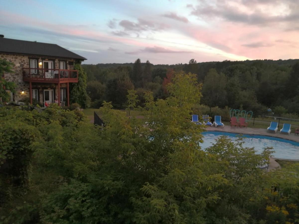 Condos Vacances Orford Magog Extérieur photo